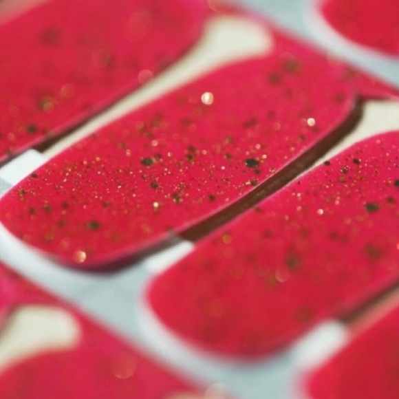 Cran-apple Spritz  💅✨ Color STREET NEW Sealed - Long Lasting Nail Polish Strips - Picture 2 of 3